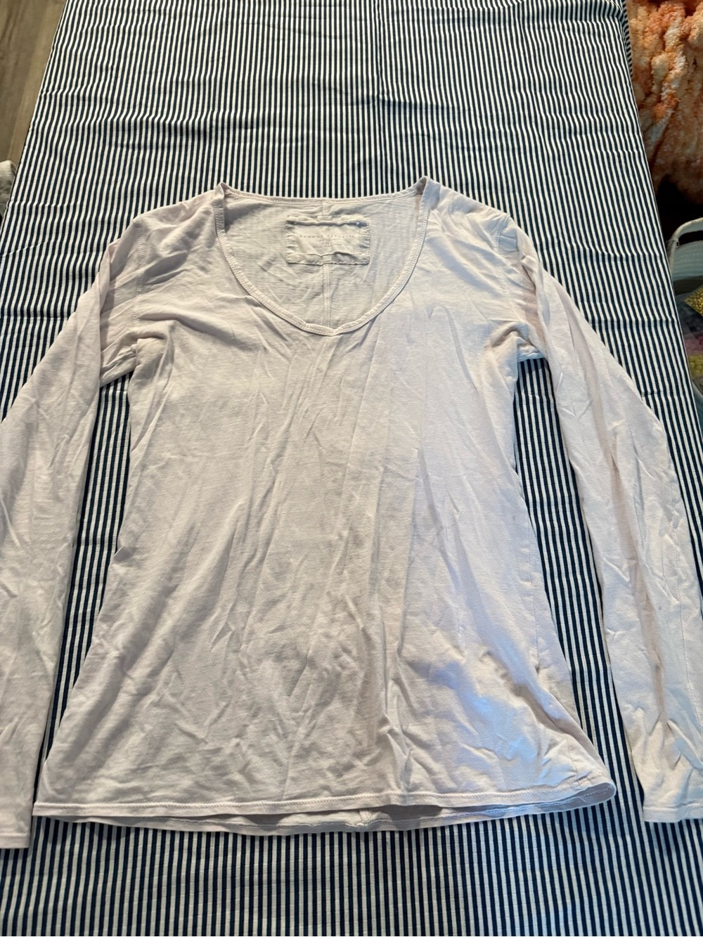 Banana Republic Light Pink V-Neck Long Sleeve Tee